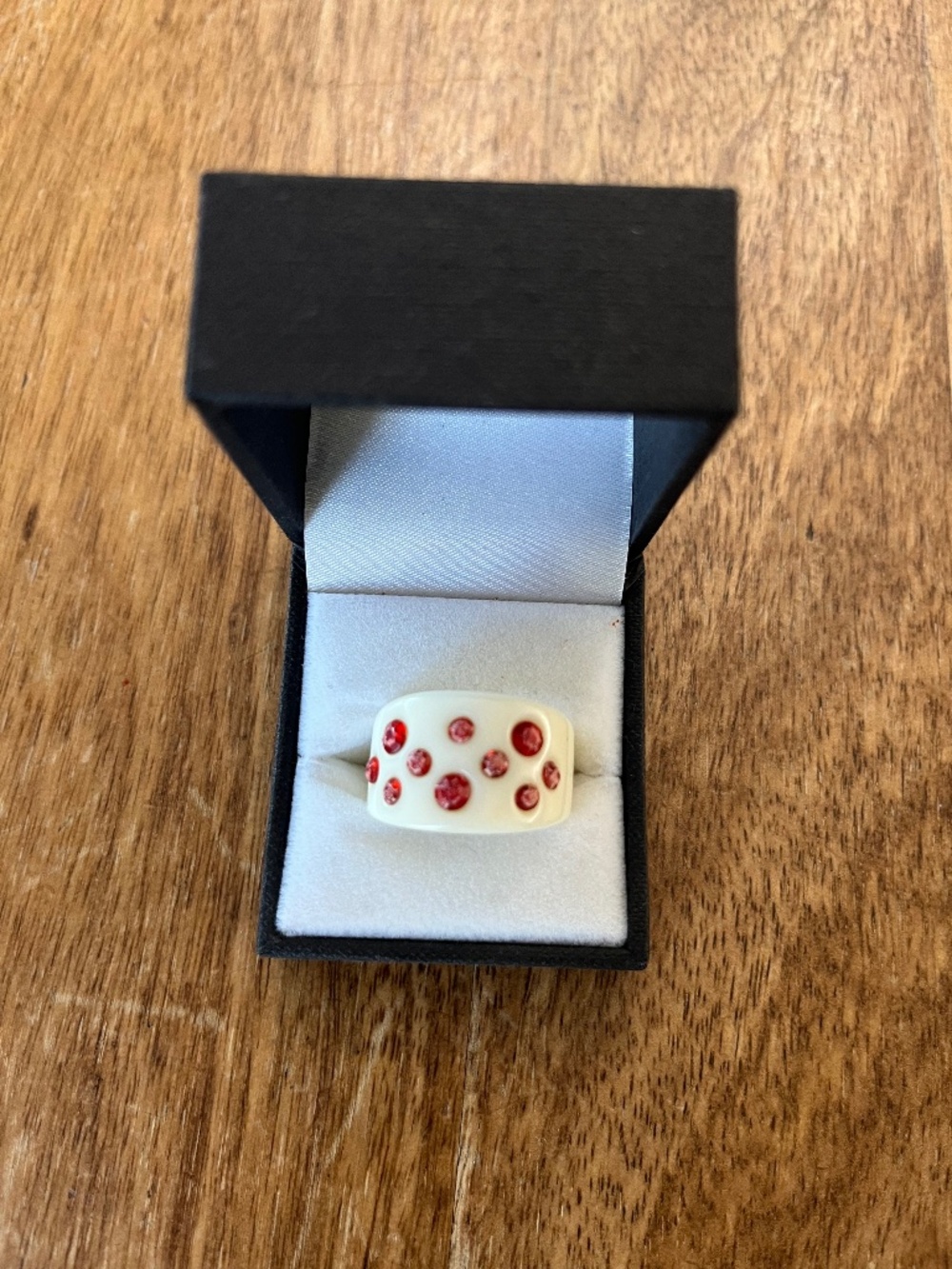 Bakelite White Ring with Red Stones